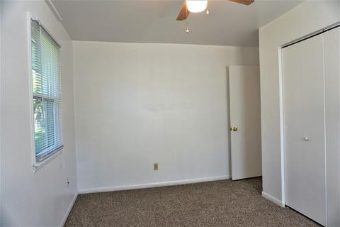 1306 Comanche Dr, Champaign, IL 61821 photo 19