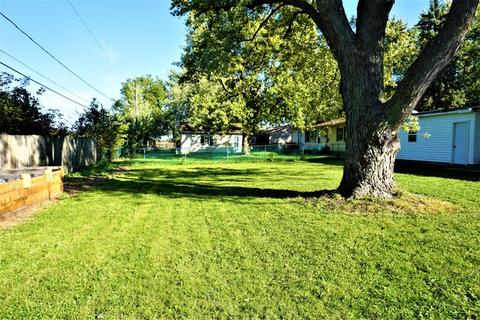 1306 Comanche Dr, Champaign, IL 61821 photo 5