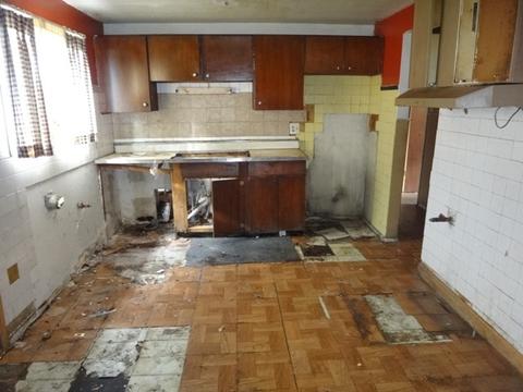 3202 Kinne Rd, Robbins, IL 60472 photo 2