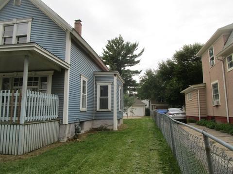 74 S Crystal St, Elgin, IL 60123 photo 2