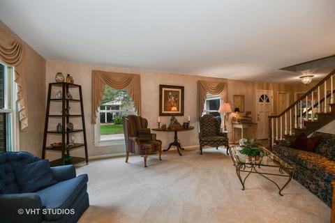 1657 Apache Dr, Naperville, IL 60563 photo 4