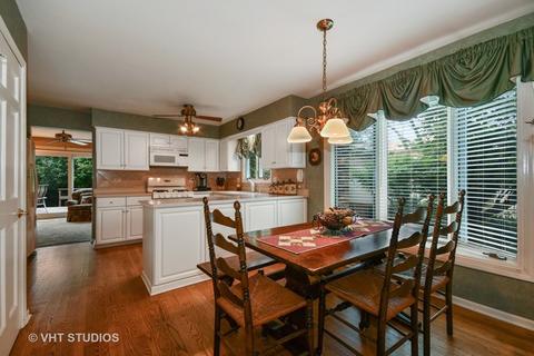 1657 Apache Dr, Naperville, IL 60563 photo 7