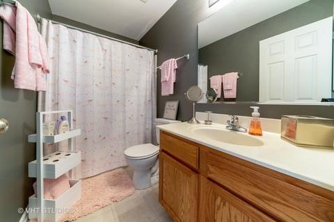 175 Prescott Dr, Bartlett, IL 60103 photo 12