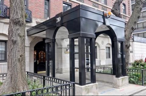 210 E Pearson St #2B, Chicago, IL 60611 photo 1