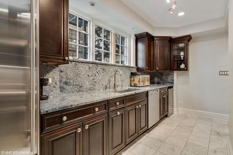 210 E Pearson St #2B, Chicago, IL 60611 photo 7