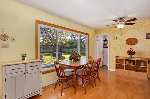 415 Westview St, Hoffman Estates, IL 60169 photo 8