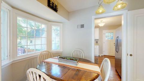 374 S Commonwealth Ave, Elgin, IL 60123 photo 6