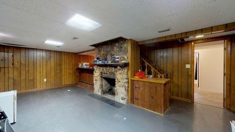 374 S Commonwealth Ave, Elgin, IL 60123 photo 16