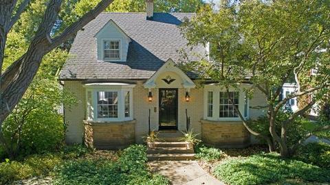 374 S Commonwealth Ave, Elgin, IL 60123 photo 25