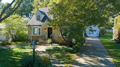 374 S Commonwealth Ave, Elgin, IL 60123 photo 1