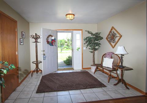 1107 Joseph Cir, Johnsburg, IL 60050 photo 2