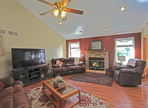 1107 Joseph Cir, Johnsburg, IL 60050 photo 3