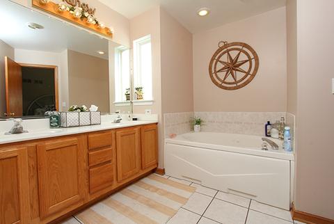1107 Joseph Cir, Johnsburg, IL 60050 photo 8
