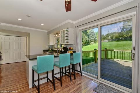 1055 Meghan Ave, Algonquin, IL 60102 photo 5