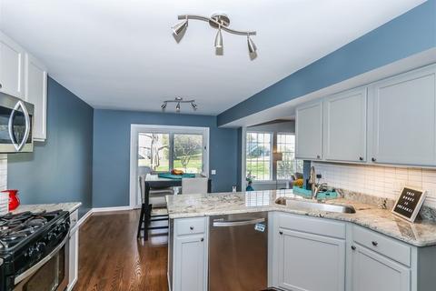368 Monarch Birch Ct, Bartlett, IL 60103 photo 8