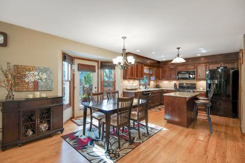132 Pipers Dr, Bartlett, IL 60103 photo 5