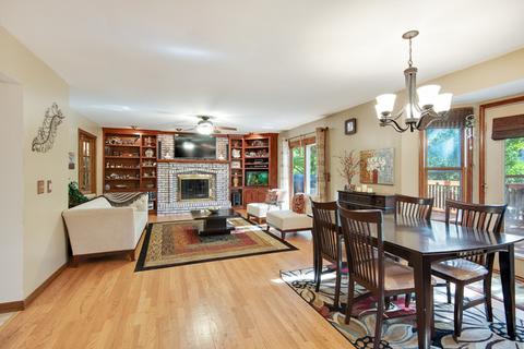 132 Pipers Dr, Bartlett, IL 60103 photo 8