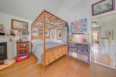 646 E Bowen Ave, Chicago, IL 60653 photo 9
