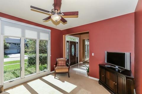 1120 Thousand Oaks Dr, Bartlett, IL 60103 photo 5