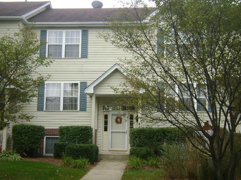 469 E Willow St #1, Elburn, IL 60119 photo 1