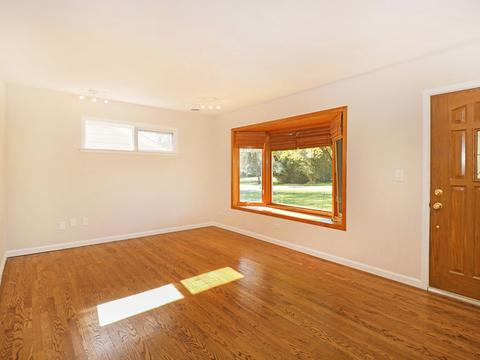 1207 Campbell Ave, Wheaton, IL 60189 photo 2