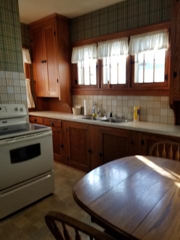 535 Forest Ave, Aurora, IL 60505 photo 2