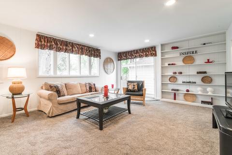 516 E High St, Sycamore, IL 60178 photo 14