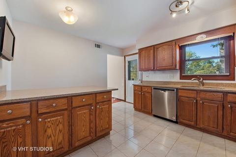 26 Inner Circle Dr, Des Plaines, IL 60016 photo 7