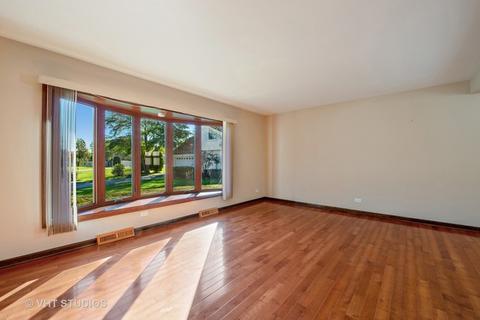 26 Inner Circle Dr, Des Plaines, IL 60016 photo 3
