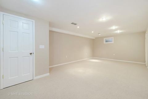 26 Inner Circle Dr, Des Plaines, IL 60016 photo 16