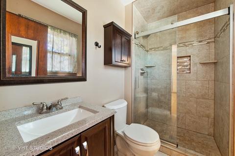 26 Inner Circle Dr, Des Plaines, IL 60016 photo 10