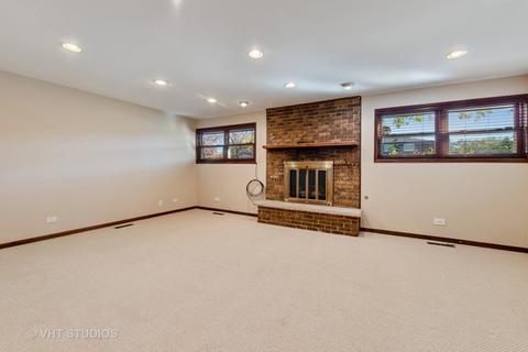 26 Inner Circle Dr, Des Plaines, IL 60016 photo 8