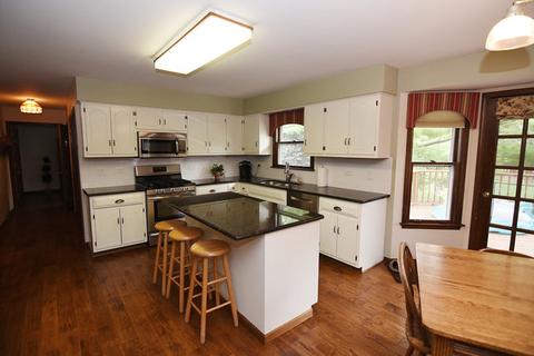 159 Christina Cir, Wheaton, IL 60189 photo 9