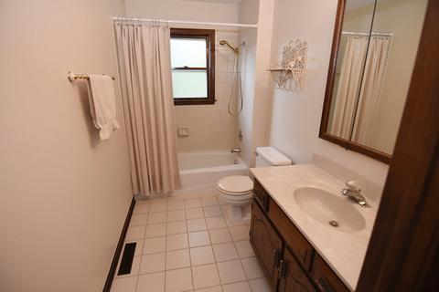 159 Christina Cir, Wheaton, IL 60189 photo 16