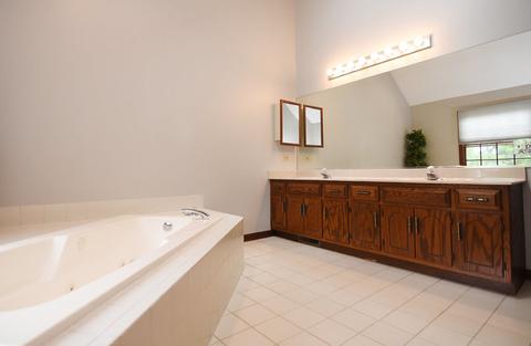 159 Christina Cir, Wheaton, IL 60189 photo 28