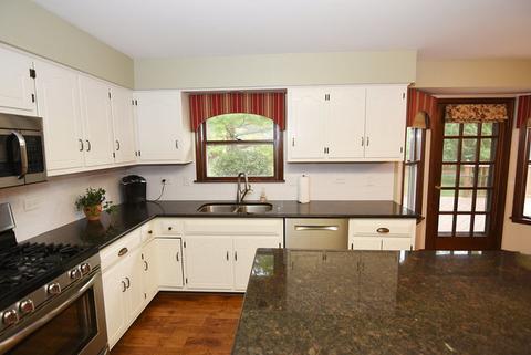 159 Christina Cir, Wheaton, IL 60189 photo 12