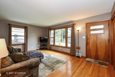 506 Wilcox Ave, Elgin, IL 60123 photo 2