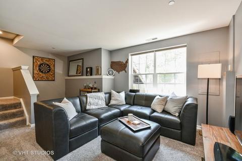 472 Broadmoor Ln, Bartlett, IL 60103 photo 14