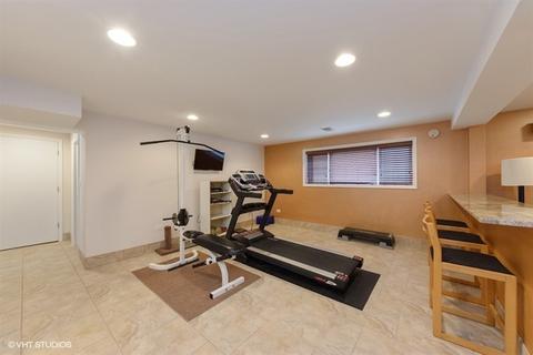370 Dulles Rd, Des Plaines, IL 60016 photo 14