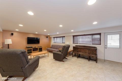370 Dulles Rd, Des Plaines, IL 60016 photo 7