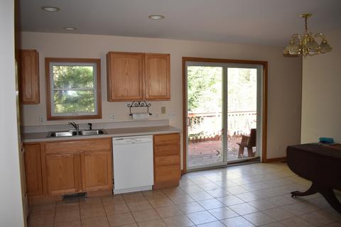 612 Rolling Ln, Dixon, IL 61021 photo 4
