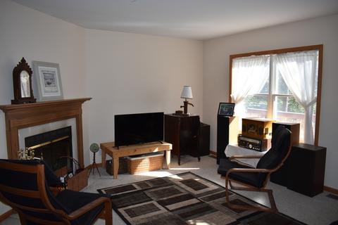 612 Rolling Ln, Dixon, IL 61021 photo 5