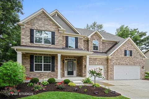 1676 Hickory Dr, Hoffman Estates, IL 60192 photo 1