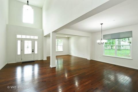 1676 Hickory Dr, Hoffman Estates, IL 60192 photo 8