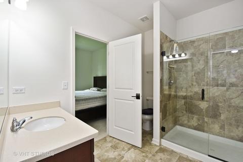 1676 Hickory Dr, Hoffman Estates, IL 60192 photo 24