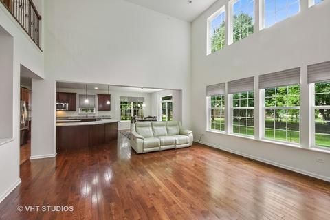 1676 Hickory Dr, Hoffman Estates, IL 60192 photo 12