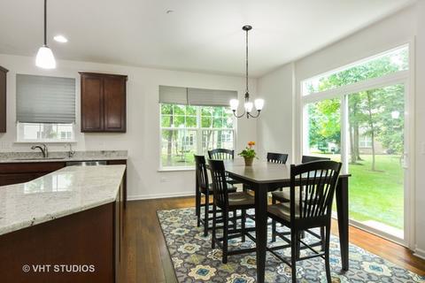 1676 Hickory Dr, Hoffman Estates, IL 60192 photo 11