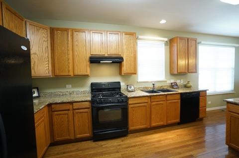 1827 Eton Dr, Hoffman Estates, IL 60192 photo 10