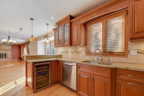 1327 E Dunslow Ln, Lockport, IL 60441 photo 12