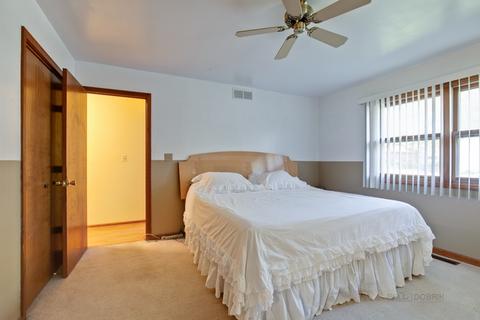 138 N Hickory Ave, Bartlett, IL 60103 photo 16